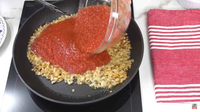 Albóndigas con tomate. Receta fácil y rápida