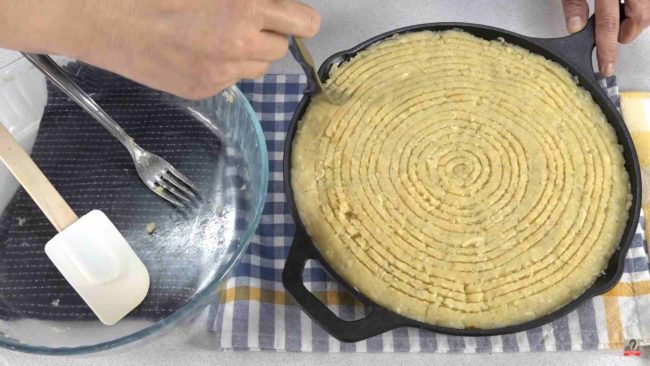 Potato and meat pie.  Easy and quick recipe