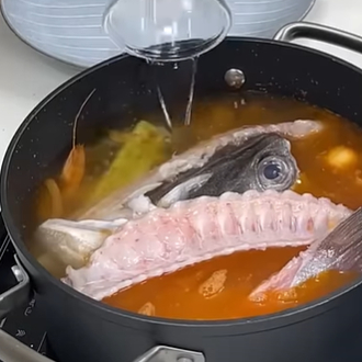 Sopa de pescado y marisco