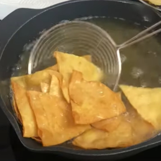 Guacamole con nachos rápidos