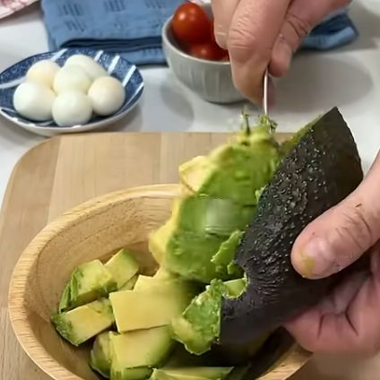 Ensalada de piña y langostinos