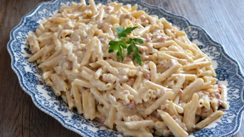 Macarrones cremosos con pollo Macarrones cremosos con pollo