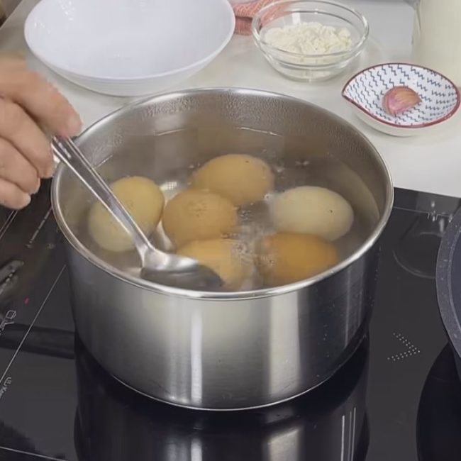 Huevos con espinacas a la crema