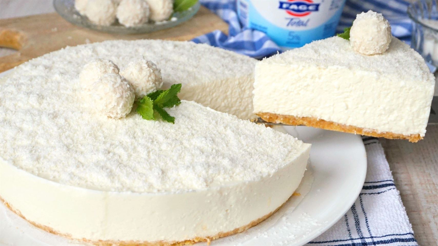 Tarta fría de yogur y coco en menos de 10 minutos